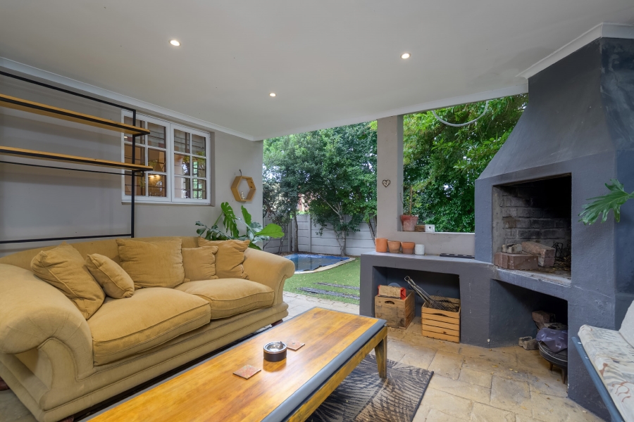 2 Bedroom Property for Sale in Claremont Western Cape